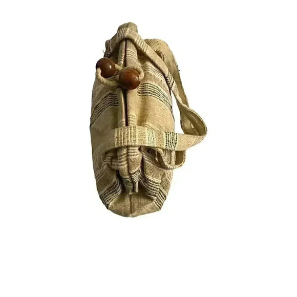 First Class boho shoulder bag, woven w/ wooden bead closure - Picture 5 of 14